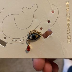 H&M The Vampires Wife Upper Lobe